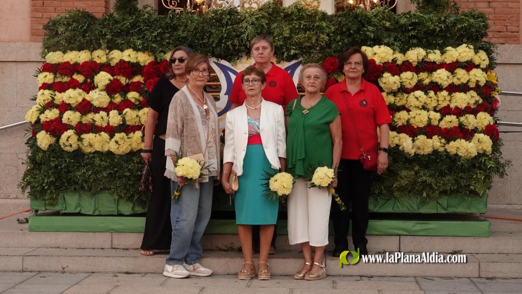 Les Alqueries ofrena la seva patrona