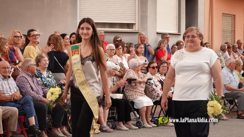 Les Alqueries ofrena la seva patrona