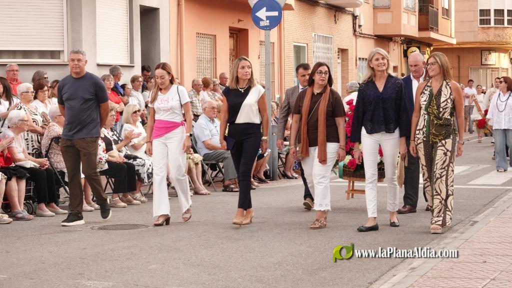 Les Alqueries ofrena la seva patrona