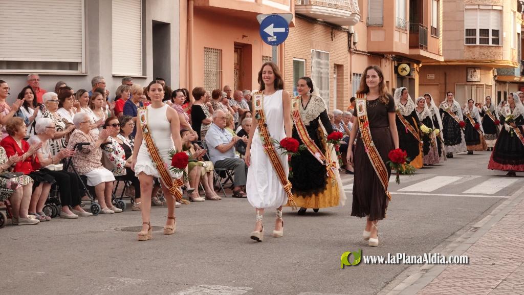 Les Alqueries ofrena la seva patrona