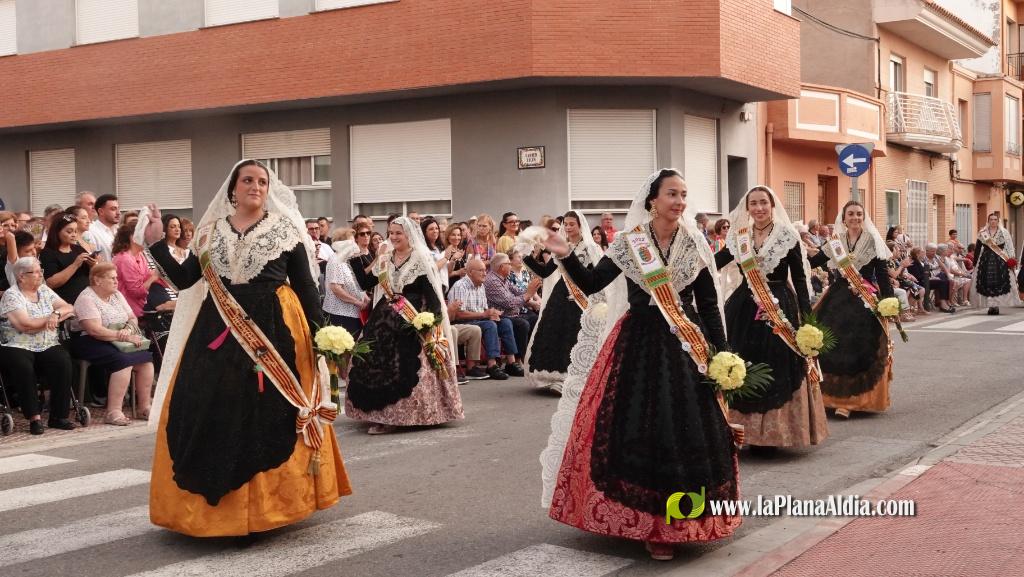 Les Alqueries ofrena la seva patrona