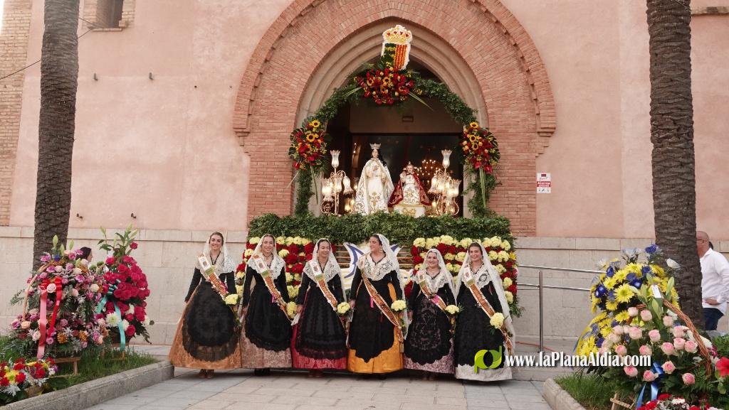 Les Alqueries ofrena la seva patrona