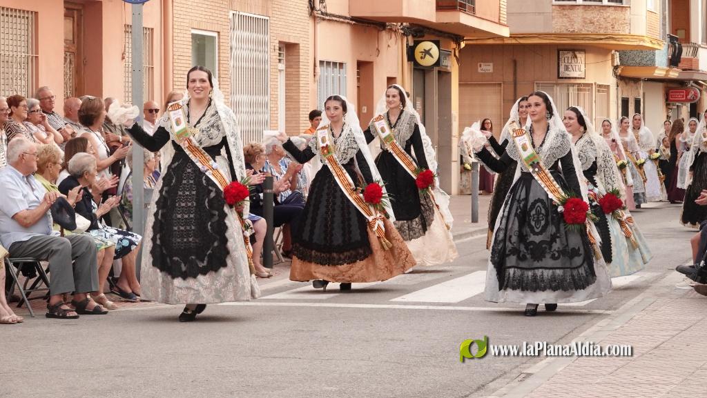 Les Alqueries ofrena la seva patrona
