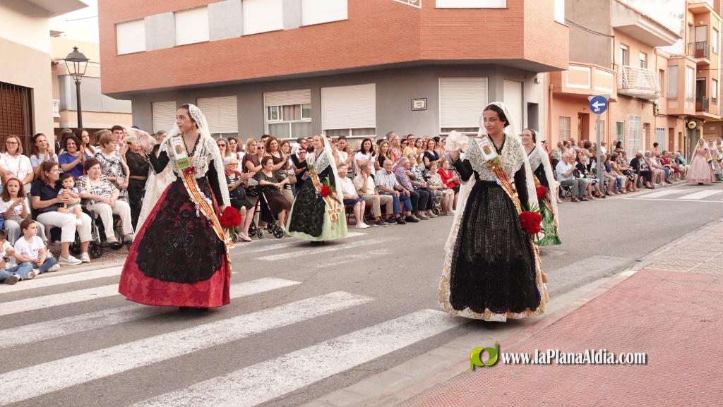 Les Alqueries ofrena la seva patrona