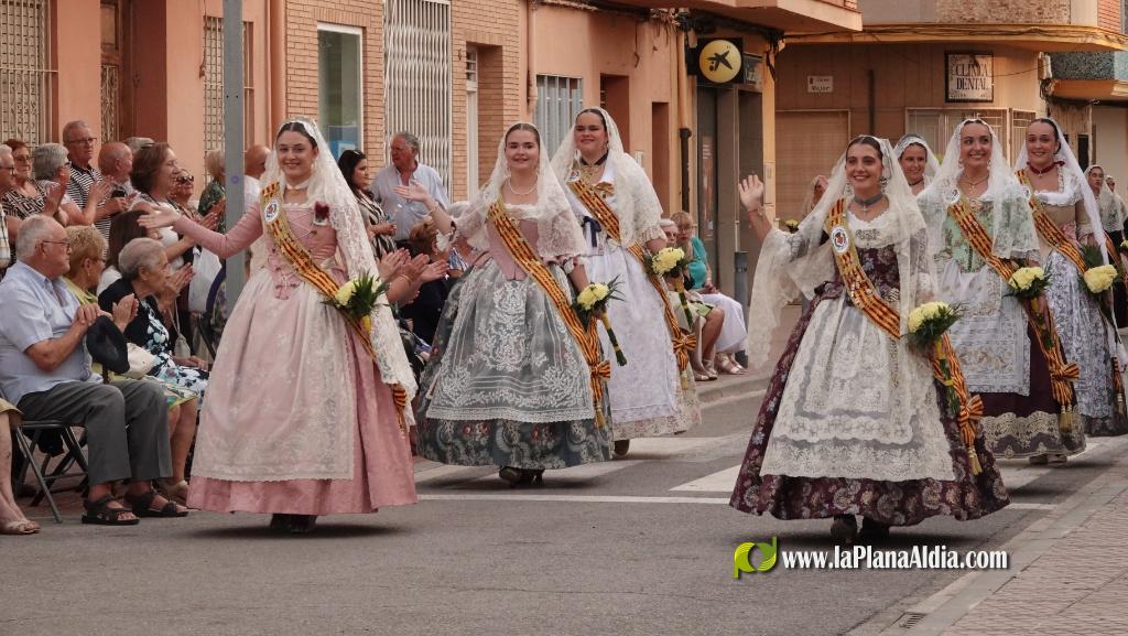 Les Alqueries ofrena la seva patrona
