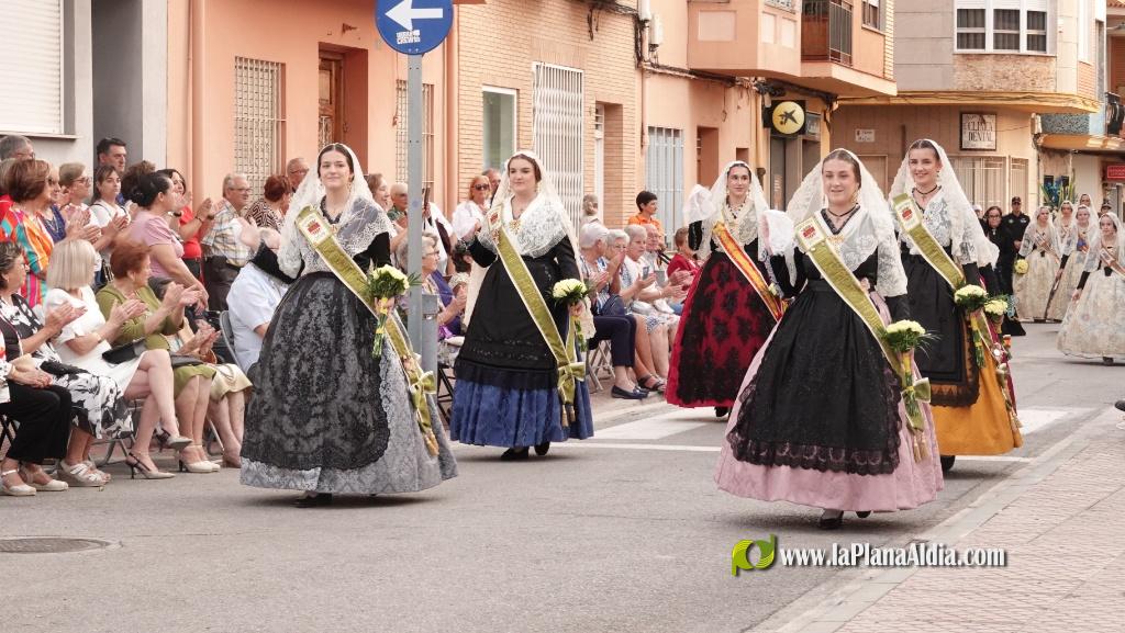 Les Alqueries ofrena la seva patrona