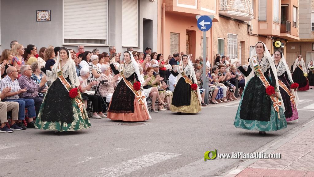 Les Alqueries ofrena la seva patrona