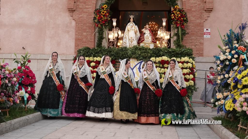 Les Alqueries ofrena la seva patrona