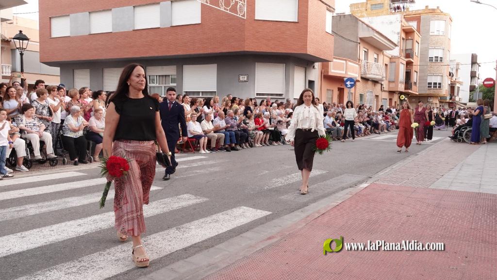 Les Alqueries ofrena la seva patrona