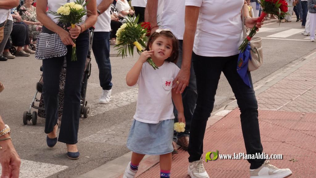 Les Alqueries ofrena la seva patrona