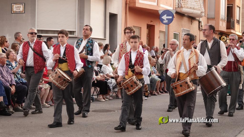 Les Alqueries ofrena la seva patrona