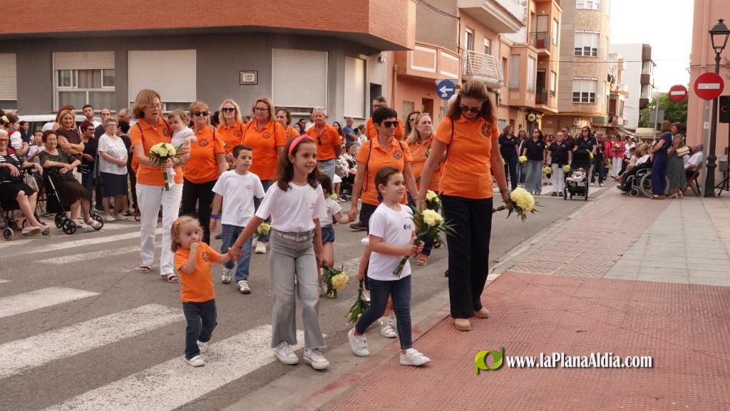 Les Alqueries ofrena la seva patrona