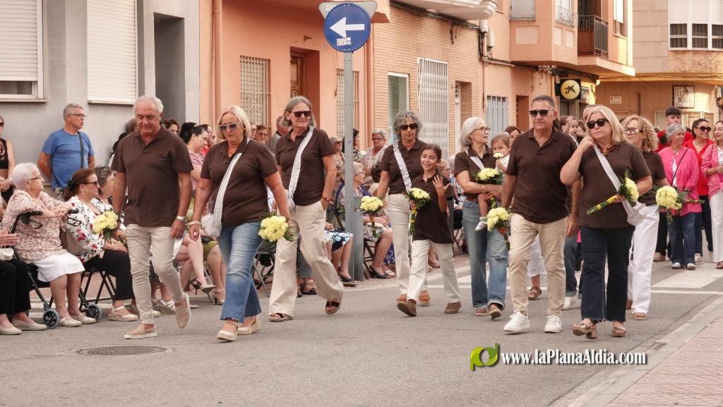 Les Alqueries ofrena la seva patrona