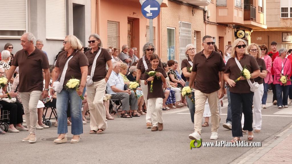Les Alqueries ofrena la seva patrona