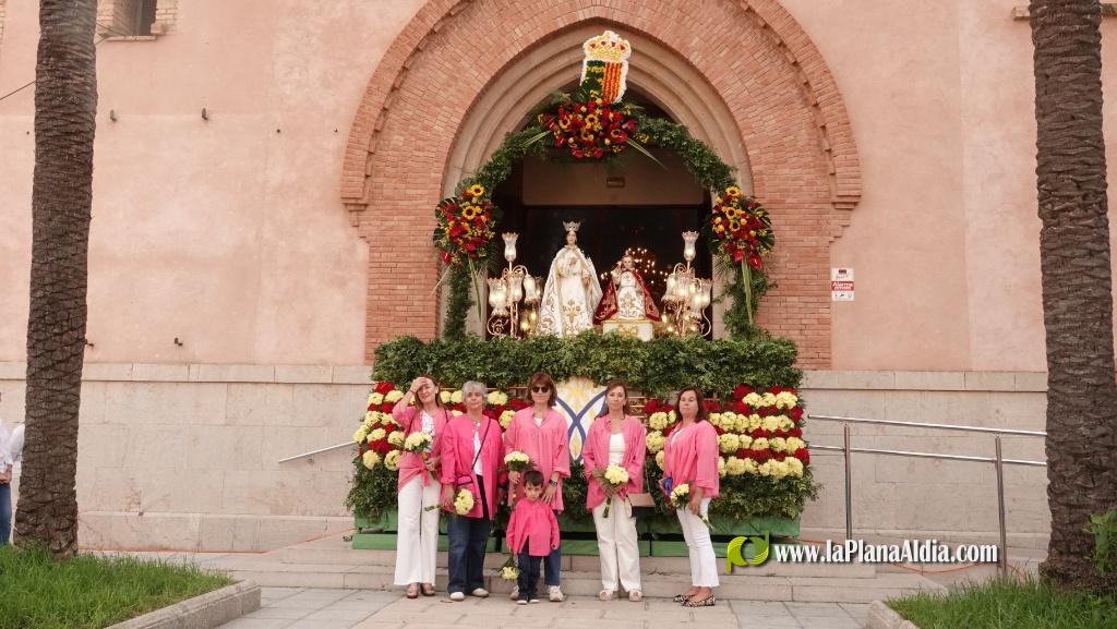 Les Alqueries ofrena la seva patrona