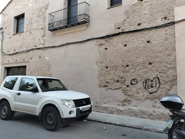 moncofa-denunciara-ante-la-guardia-civil-el-ataque-vandalico-contra-la-muralla-medieval-recien-restaurada