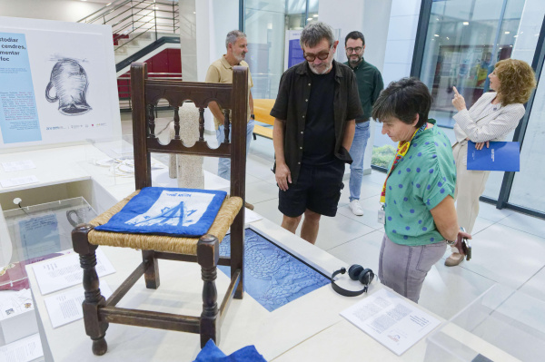 La Universitat Jaume I inaugura la exposición Custodiar les cendres, alimentar el foc
