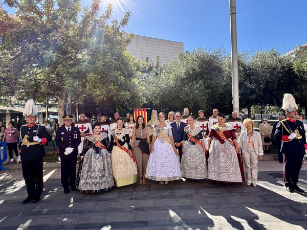 almassora-celebra-el-nou-d-octubre-con-la-ofrenda-al-monumento-de-jaume-i
