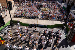 Castell� celebra el 9 d'octubre amb la Desfilada de les Tres Cultures, m�sica i danses tradicionals