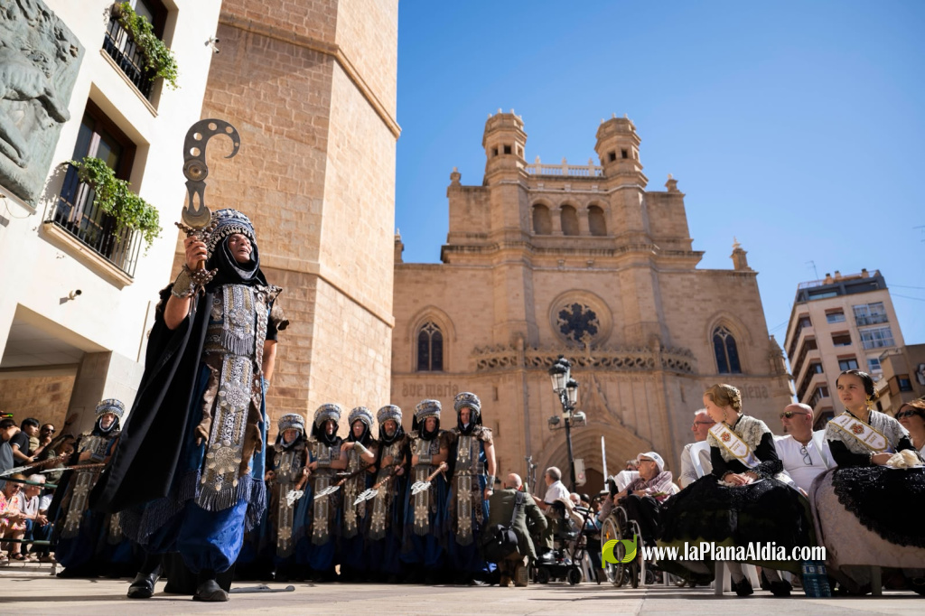 Castell� celebra el 9 d'octubre amb la Desfilada de les Tres Cultures, m�sica i danses tradicionals