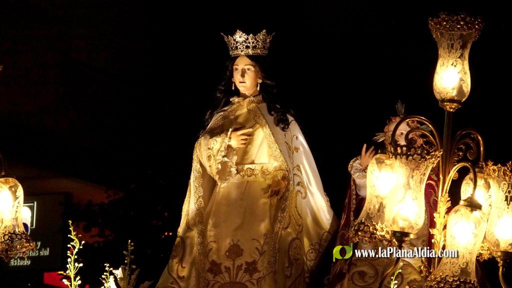 La process� en honor a la Mare de D�u del Xiquet Perdut cetra els actes dominicals