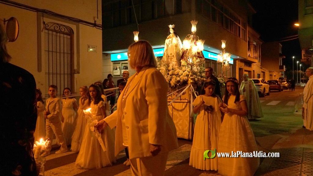 La process� en honor a la Mare de D�u del Xiquet Perdut cetra els actes dominicals