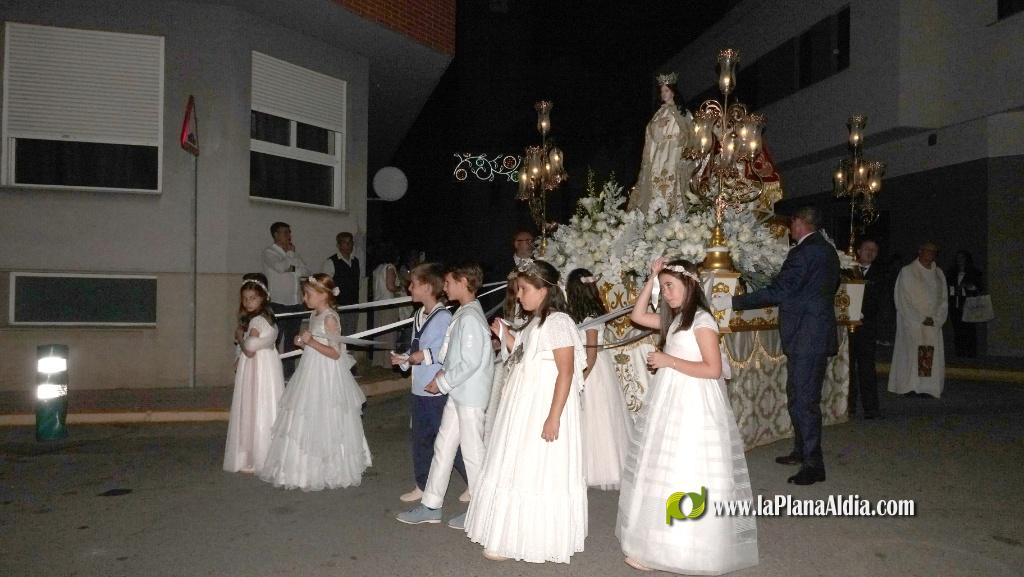 La process� en honor a la Mare de D�u del Xiquet Perdut cetra els actes dominicals