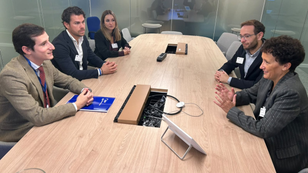 ballester-presenta-en-bruselas-el-pulmon-verde-de-onda-modelo-de-regeneracion-urbana-sostenible