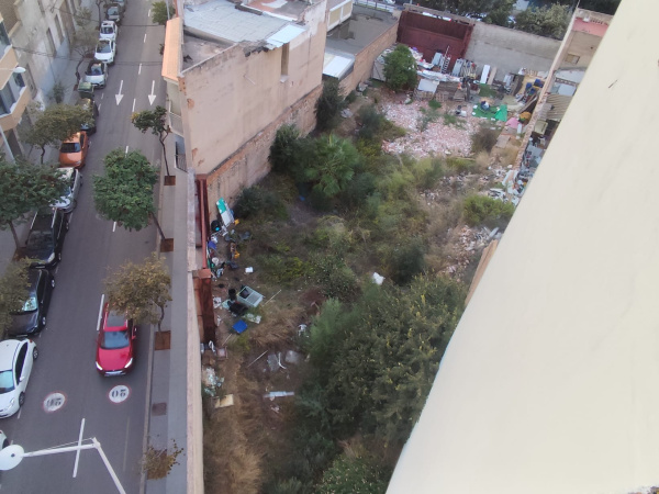 El PSPV denuncia abandono de calles y solares en Castelló y exige mayor mantenimiento y vigilancia en el oeste