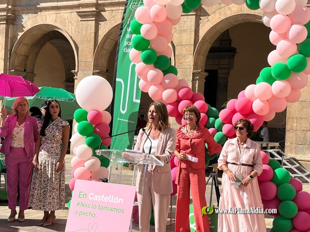 Castell� celebra el Dia Mundial contra el C�ncer de Mama amb la cura i l'escolta de la pacienta en primer pla