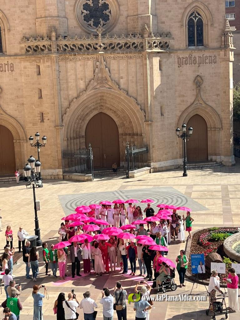 Castell� celebra el Dia Mundial contra el C�ncer de Mama amb la cura i l'escolta de la pacienta en primer pla