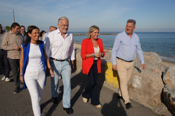 González Pons reclama un cambio político para Castellón y la regeneración de sus playas con apoyo de la UE