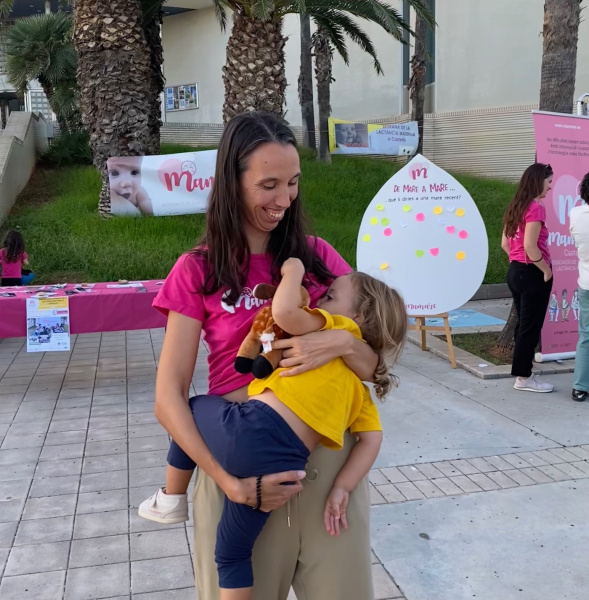 Mamare celebra con éxito la fiesta mundial de la lactancia en Castellón