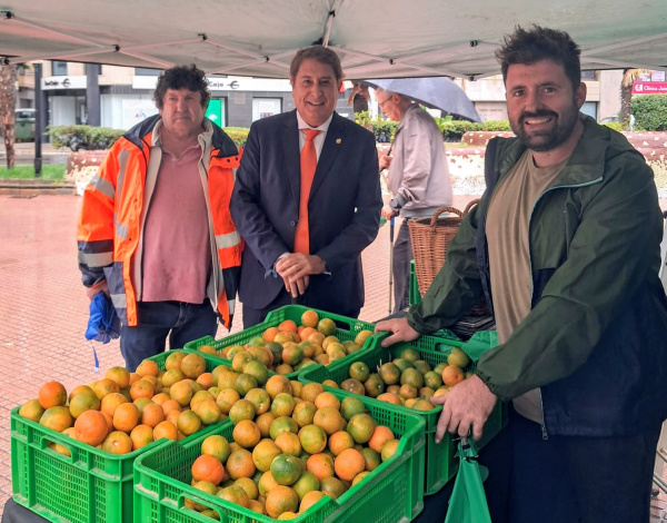 El Mercat de la Taronja inicia su 18ª temporada y acerca los cítricos de Castellón a la mesa