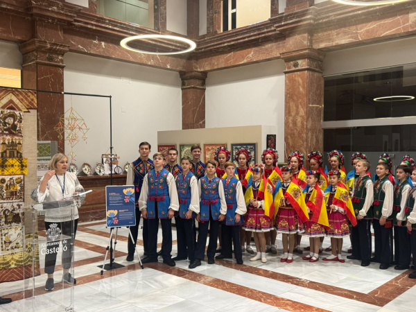 Castellón arranca la Semana Intercultural UcrainaFest con exposición en el Menador y actuaciones en la ciudad