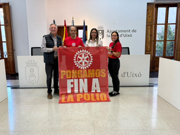 La Vall d’Uixó y el Rotary Club reafirman la lucha contra la polio con pancarta municipal