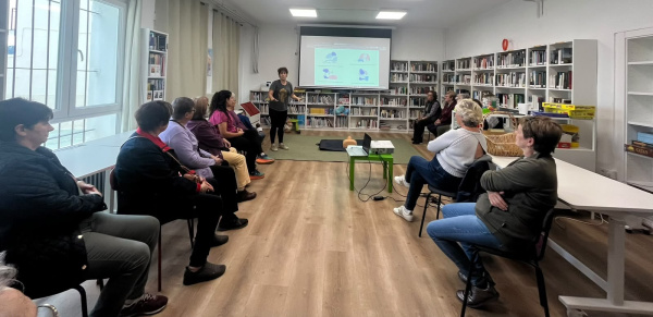 La buena letra abre las Jornadas de Salud y Mujer Rural en Vistabella del Maestrat con charlas, talleres y proyecciones