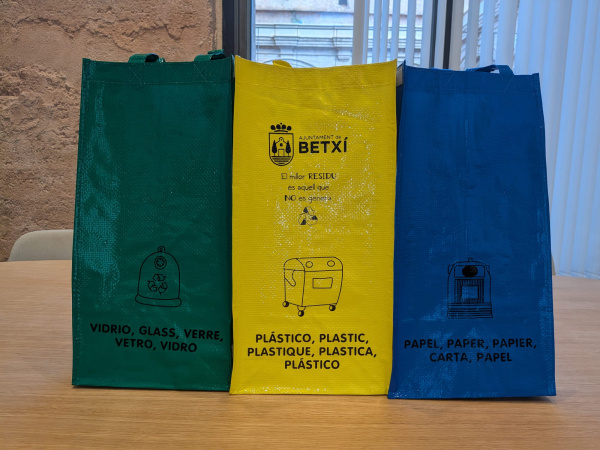 betxi-reparte-bolsas-reutilizables-para-facilitar-la-separacion-de-residuos-en-los-hogares