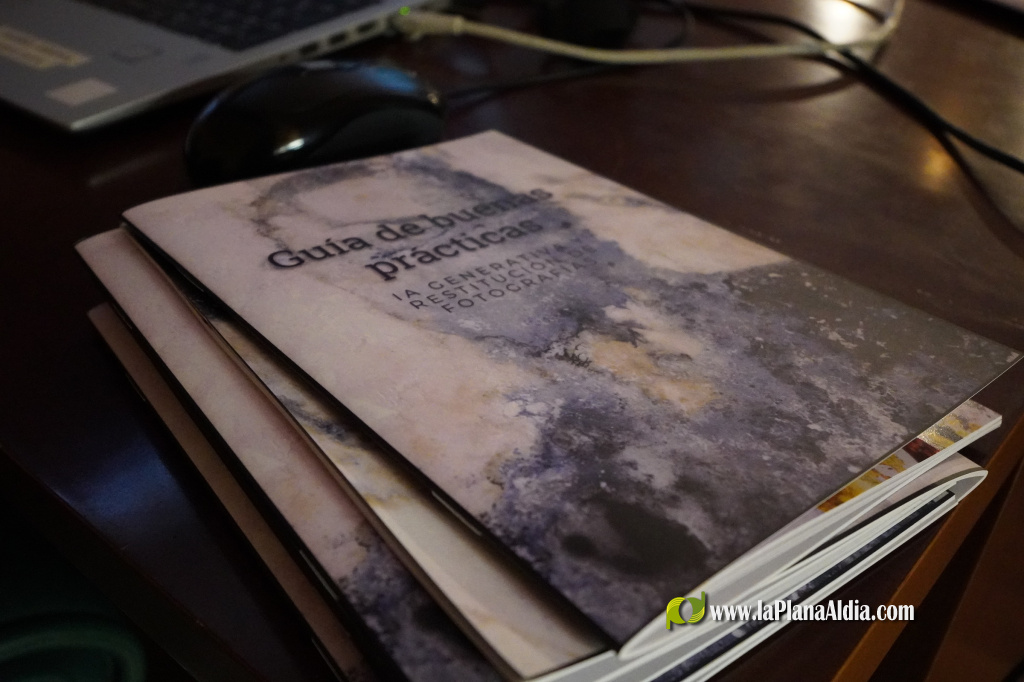 La UPV recupera la memoria de las familias afectadas por la DANA gracias a Salvem les Fotos UPV / Recuperar las memorias
