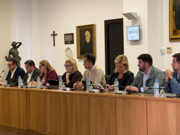 El PP exige responsabilidades por el caos en la gestión que obliga a los proveedores a esperar dos años para cobrar en Vila-real