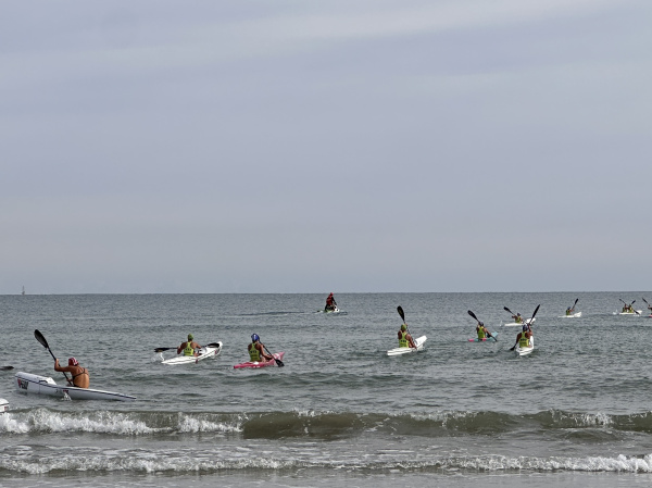 La playa del Pinar reúne a 164 deportistas en la V Full Life Guard Cup