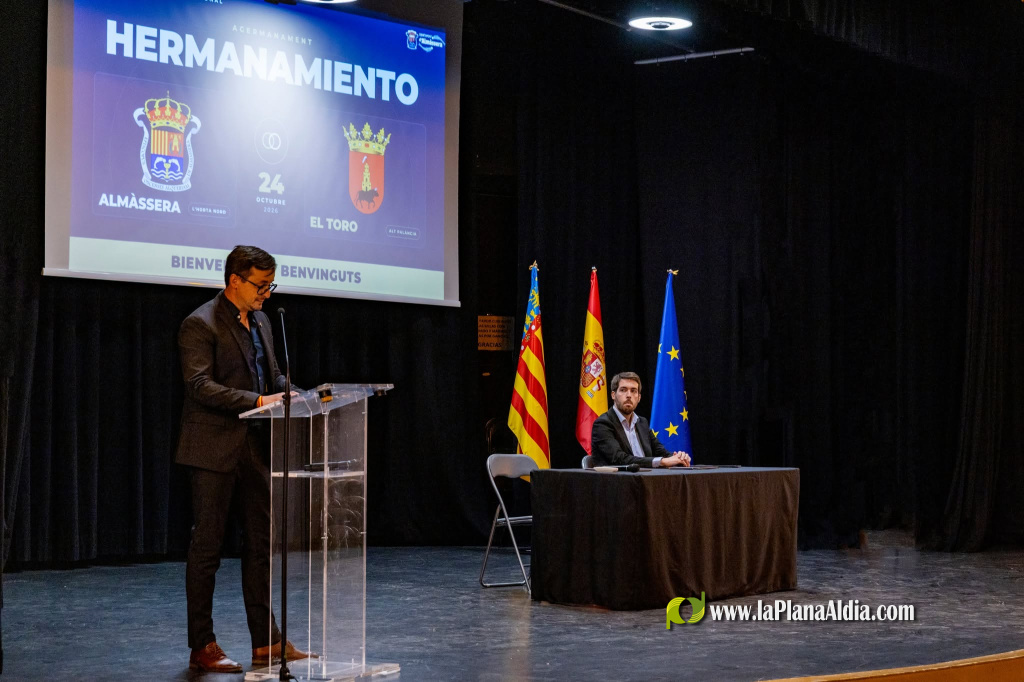 El Toro i Alm�ssera signen el seu hermanament i anuncien actes per al desembre