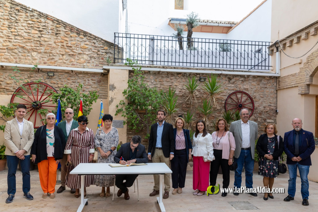 El Toro i Alm�ssera signen el seu hermanament i anuncien actes per al desembre