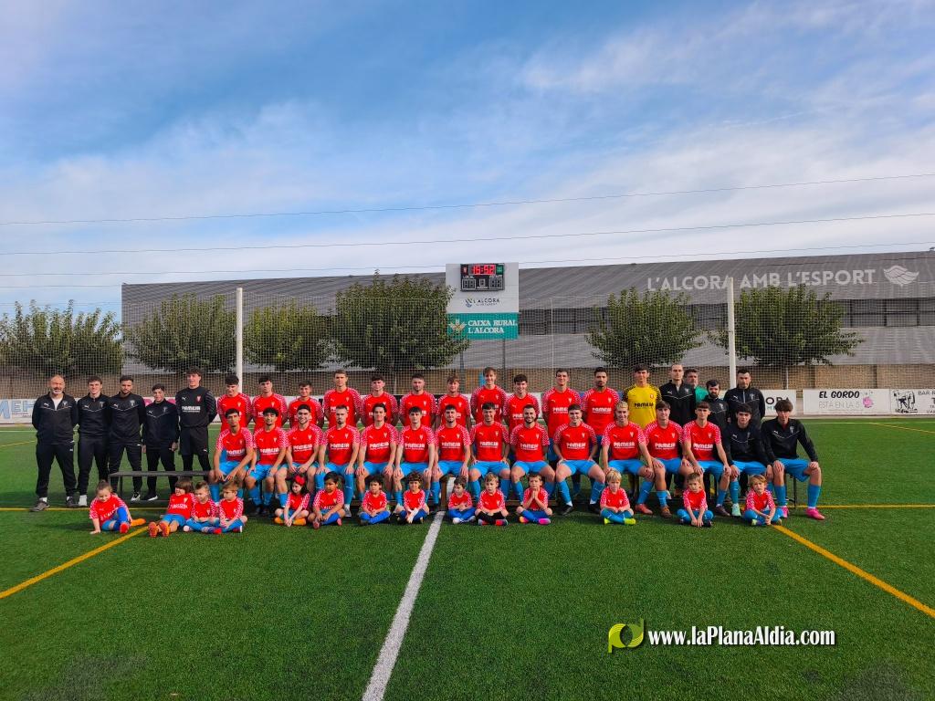 Presentan todos los equipos de f�tbol del C.D Alcora del 60 aniversario 