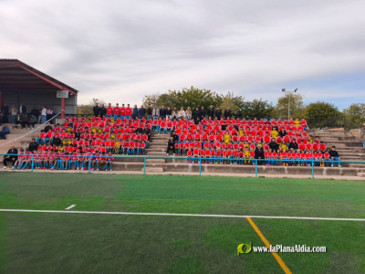 presentan-todos-los-equipos-de-futbol-del-c-d-alcora-del-60-aniversario