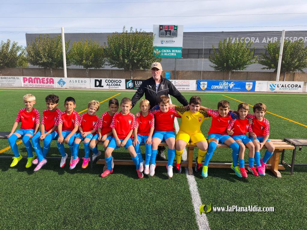 Presentan todos los equipos de f�tbol del C.D Alcora del 60 aniversario 