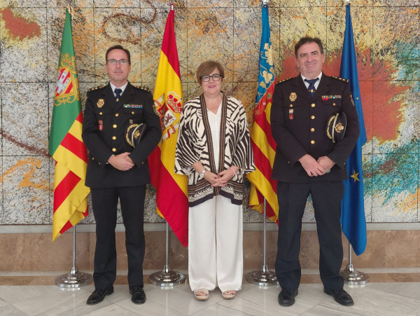 Antonia García Valls recibe al nuevo comisario principal y jefe provincial de la Policía Nacional en Castellón, Marcelino Fernández Villar