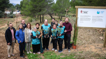 Onda inaugura un Paseo Healthy Cities Sanitas con 88 �rboles en El Carmen