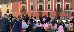 la-plaza-mayor-de-vila-real-acoge-la-xii-xocolatada-solidaria-rosariera