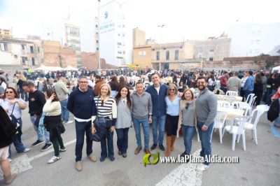 Burriana celebra una edici�n multitudinaria de la Festa de les Paelles de Sant Blai